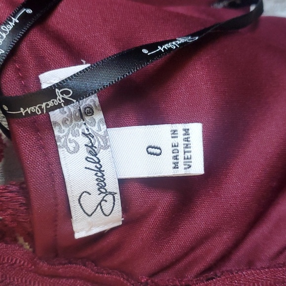 Speechless Burgundy High Neck Sleeveless Sequins Top Size 0 - Picture 6 of 11